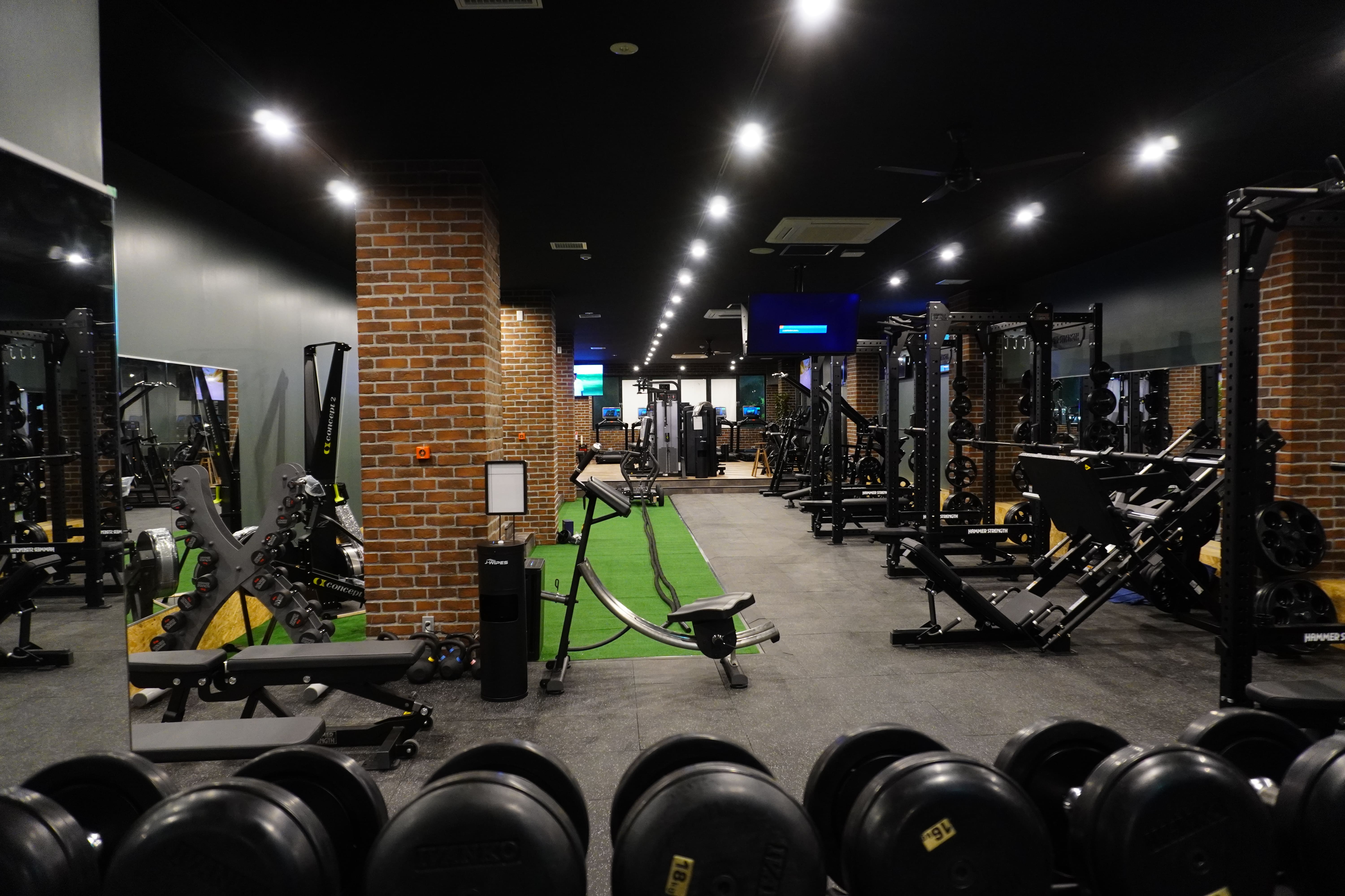 DARE FIT 山下公園前店