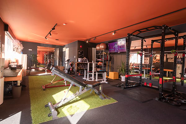 GLGYM