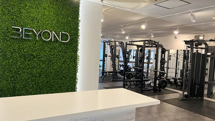 BEYOND 四谷三丁目新宿御苑店