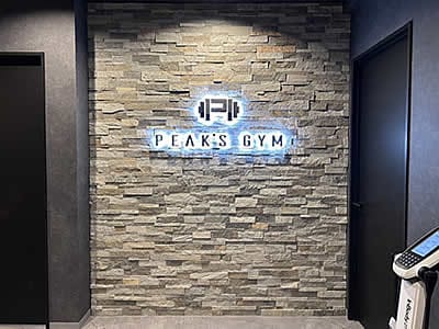 PEAK'S GYM
