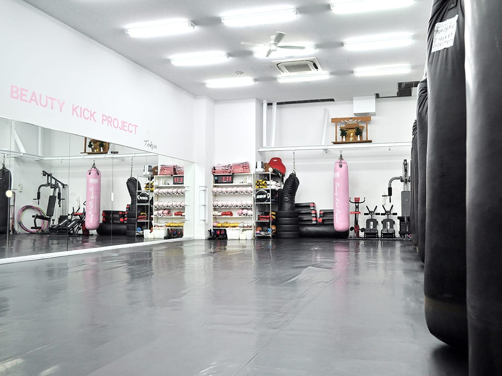LEFTY GYM