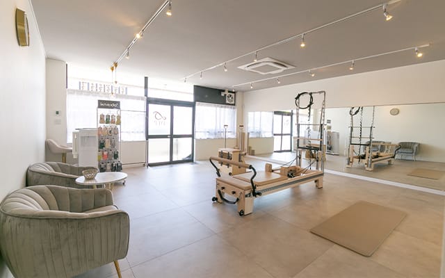 ピラティススタジオDEP 金沢鳴和店